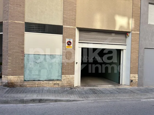 Plaza de Garaje en el centro, zona Glorieta. - foto 4