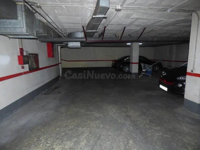 plaza de aparcamiento en alquiler sita en calle victoria — 2