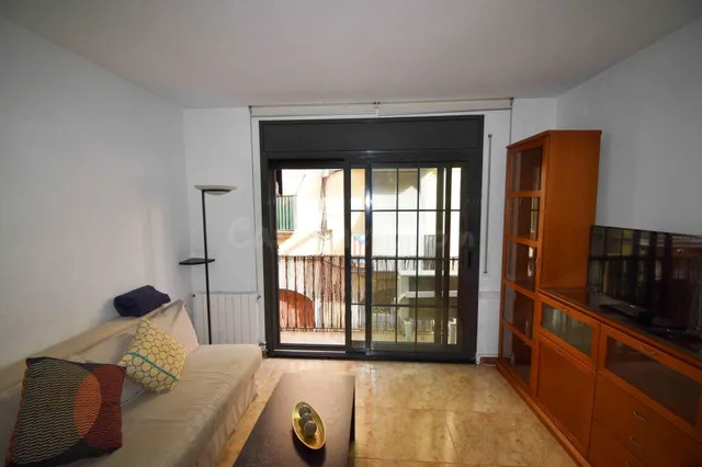 PISO AMPLIO Y LUMINOSO EN VILANOVA I LA GELTRU - foto 5