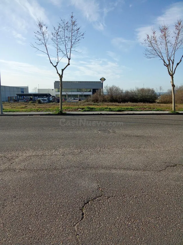 DOS PARCELAS INDUSTRIAL EN EL POLIGONO LAS ARENAS MALPARTIDA - foto 5