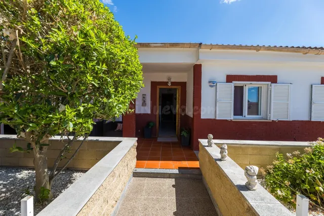 Chalet unifamiliar con piscina y garaje - foto 3