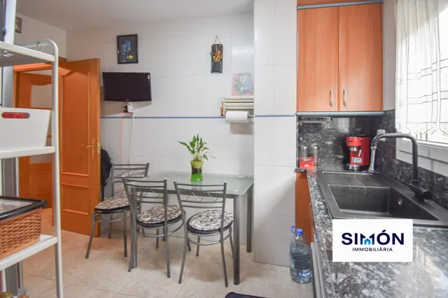 ¡FANTÁSTICA OPORTUNIDAD EN SANTPEDOR! Piso de 3 habitaciones dobles, con balcón y terraza. — 12