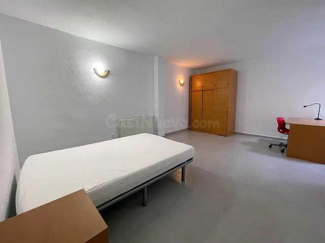 ¡ESTUDIANTES! HABITACIONCON BAÑO PRIVADO EN CHALET A COMPARTIR EN VILLANUEVA DE LA CAÑADA — 3
