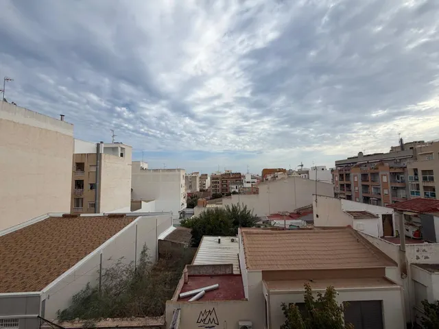 FANTASTICO APARTAMENTO EN EL CENTRO DE TORREVIEJA, IDEAL PARA PAREJAS O PERSONAS SOLTERAS — 11