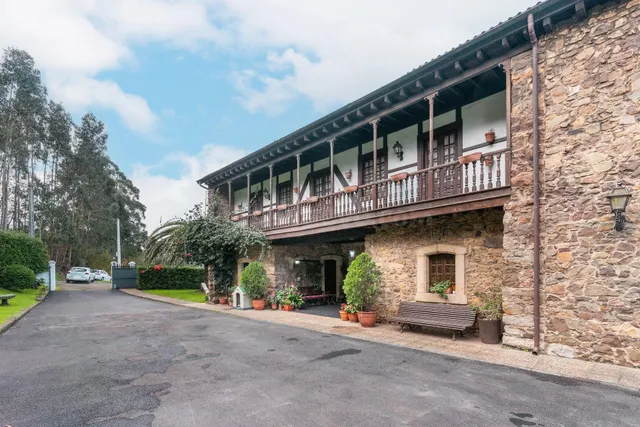 Exclusiva y auténtica casa mariñana con finca en excelente e - foto 5