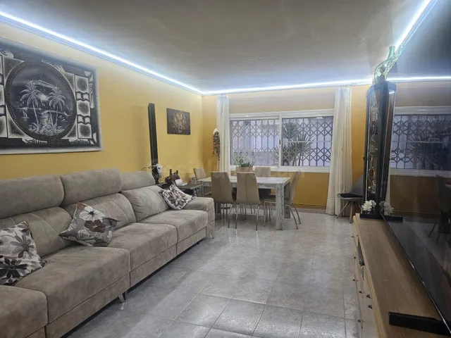 MAGNIFICA VIVIENDA EN ZONA SERRAMAR !! - foto 2