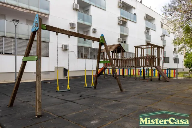 EXCLUSIVA . Ático Dúplex . Zona norte . Gran terraza-solariu