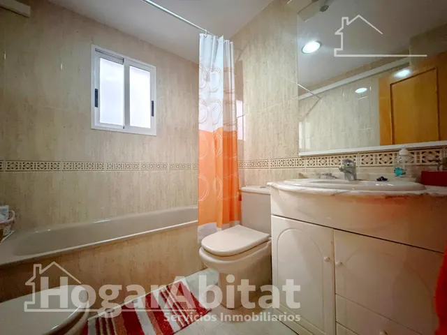 MUY AMPLIO CON GARAJE Y TRASTERO CERCA DEL METRO — 31