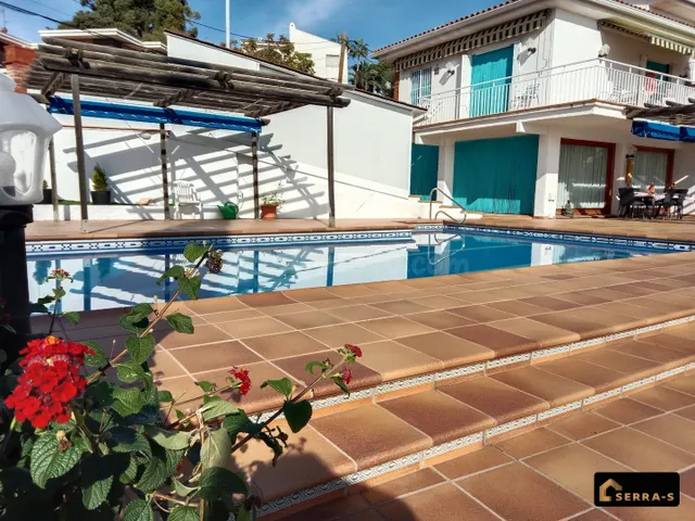 ¡Encantadora casa con vistas al mar en Santa Susanna! - foto 3