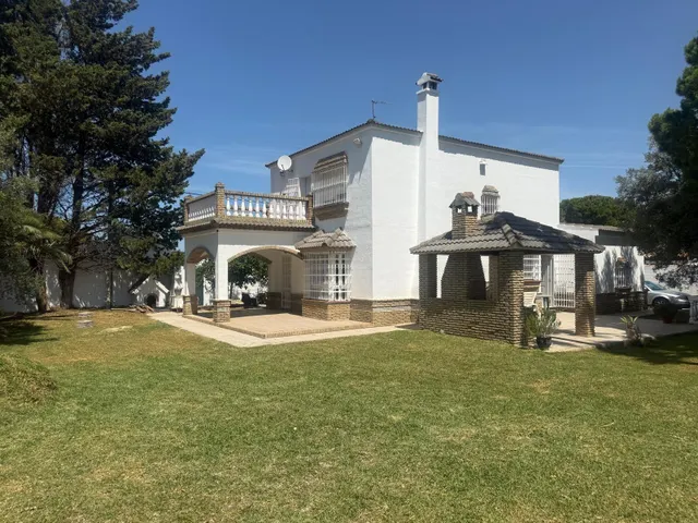 Chalet en suelo rustico a 2 km de la Playa — 4