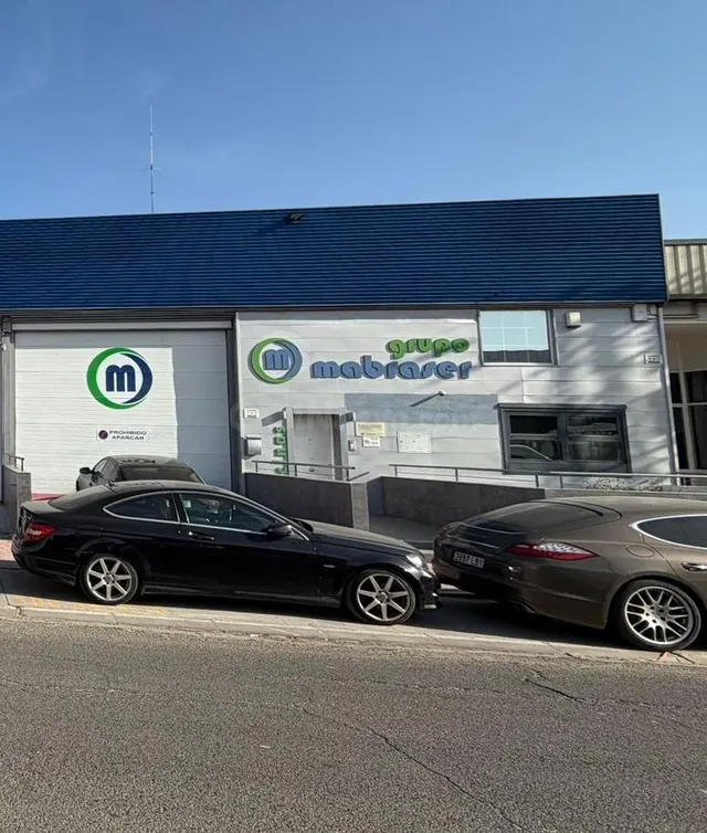 AMPLIA NAVE EN AVDA. AMARGACENA, CORDOBA - OPORTUNIDAD DE IN - foto 3