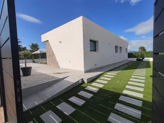 Villas espaciosas con piscina privada, en construcción, en un entorno natural muy privilegiado — 43