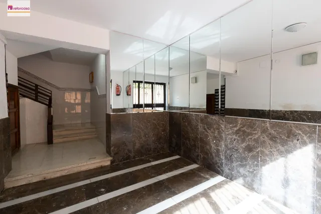Piso 3 habitaciones en Calle Santa Margarita, junto Cmno. Bajo de Huétor — 29