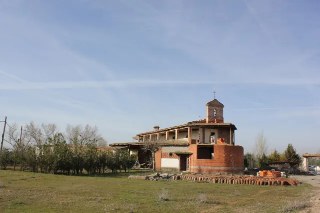 EN VENTA EDIFICIO EN CIGALES — 34