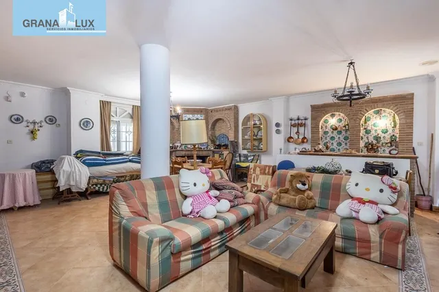 Espectacular Chalet en Ogijares - Ideal para Familias — 29