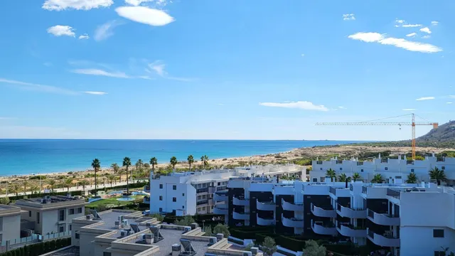 Apartamento 2 Dormitorios y 2 Baños gran terraza con vistas  1ª linea Piscina garajes y trastero — 33
