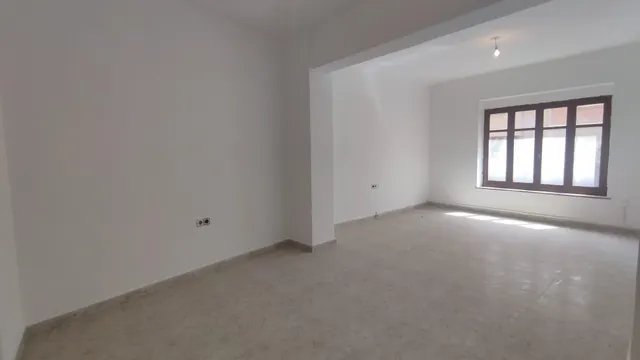 LOCAL DESTINADO PARA OFICINAS EN ZONA PRIVILEGIADA (NO VIVIENDA) — 11