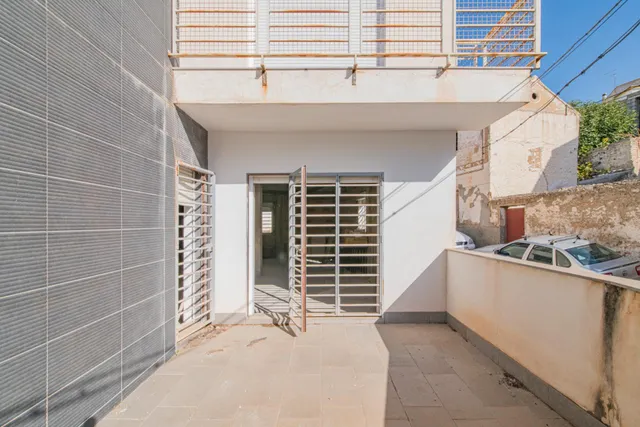 EDIFICIO EN VENTA EN MORALEDA DE ZAFAYONA — 44