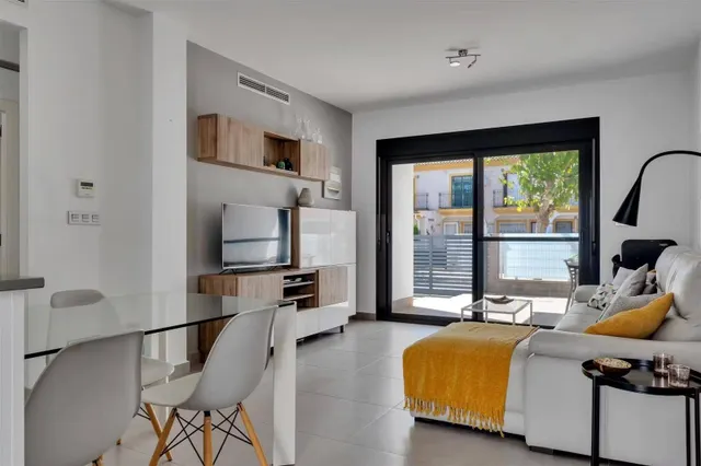 Bungalow planta en planta baja en Pilar de la Horadada con terraza — 6