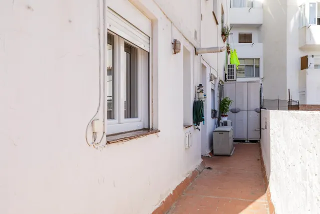 Encantador piso de 42 m2 útiles con gran terraza y excelente distribución junto a Plaza Reina Sofía — 20