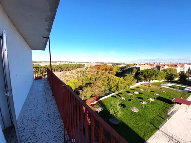 Piso reformado con terraza en la huerta del marqués (05200) — 27