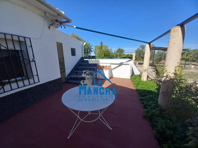 *250.000€*. inmobiliaria la mancha vende parcela urbana en urbanización riachuelos (Albacete). — 2