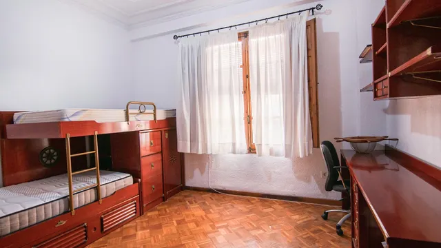 Amplio piso con 4D, 2 baños y gran terraza en Ruzafa, Valencia — 22