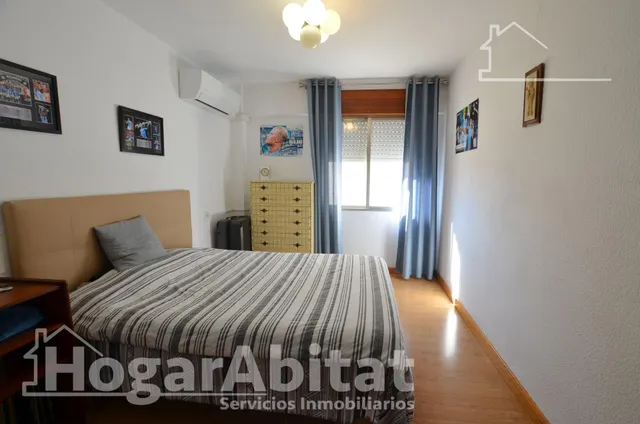 ALTO, AMPLIO Y EXTERIOR CON GARAJE Y BALCÓN, CERCA DE LA AV DE ALCOY — 21