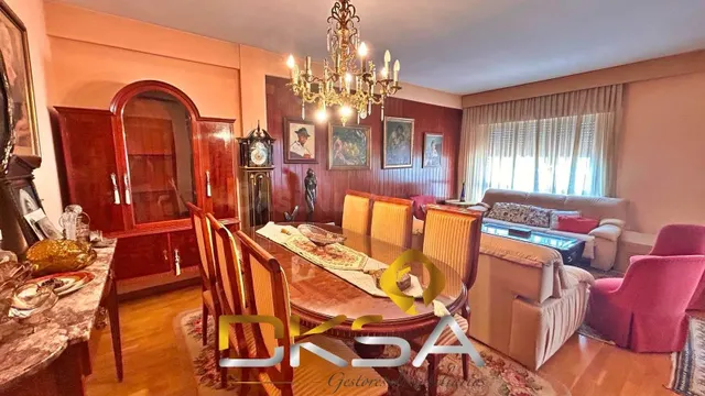 Espectacular piso de 198 m2 con 6 habitaciones, terraza, gar - foto 4
