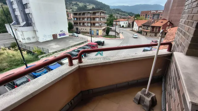 Se vende piso en Los Corrales de Buelna — 14