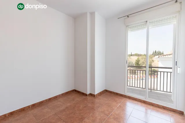 FANTÁSTICO TRÍPLEX EN CÁJAR: UNA VIVIENDA LLEVA DE AMPLITUD Y LUMINOSIDAD — 31
