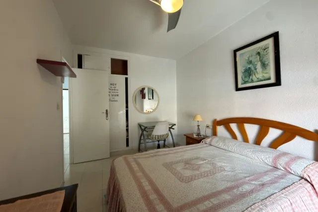 Estupendo apartamento con amplia terraza y piscina comunitaria, idoneo como vacacional, rodeado de todos los servicios — 17