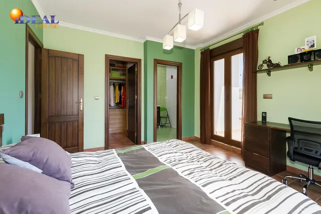 Casa con terreno ubicada en plena naturaleza, a tan solo 2km de Montefrio. — 27