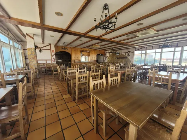 RESTAURANTE EN VENTA EN CABRERIZOS - foto 4