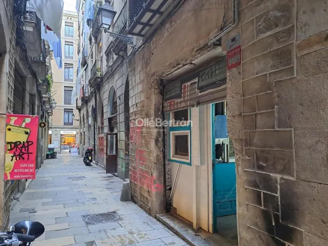 LOCAL COMERCIAL EN VENTA EN CALLE DEL CORREU VELL — 17