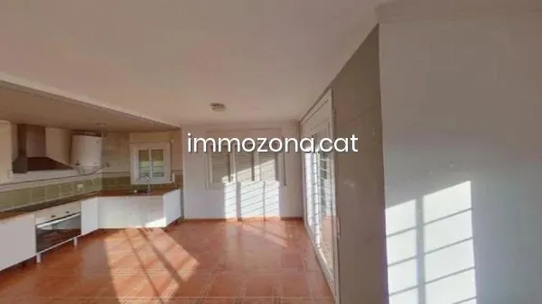 CASA OCUPADA DE 88 M2, 3 habitaciones, 1 BAÑOS, EN C/ CAMPANYA, LLORET DE MAR — 8