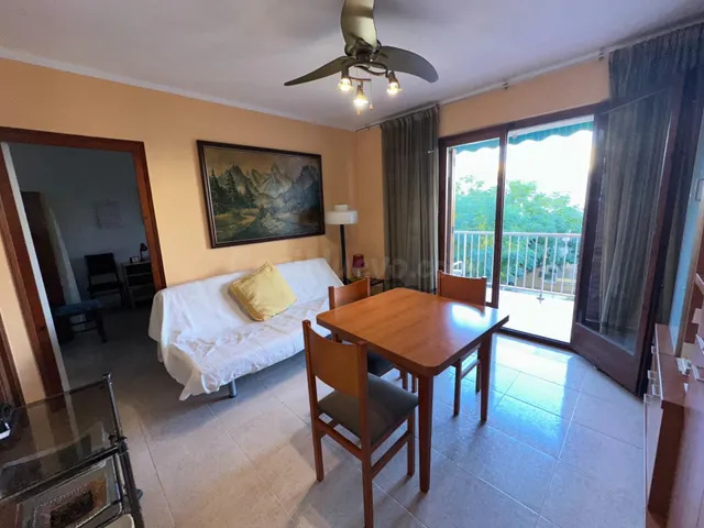 Apartamento de 2 dormitorios en Els Munts con plaza de garaj