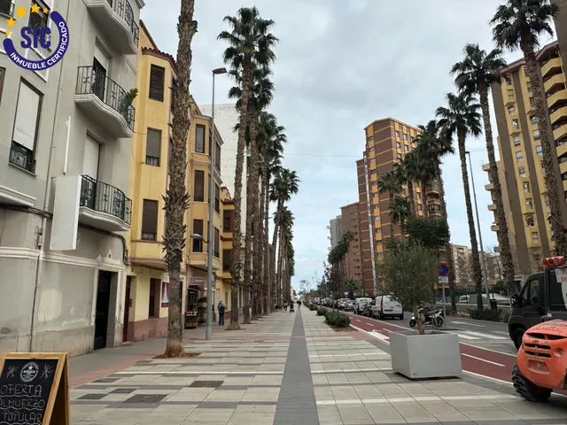 Local comercial o terreno de edificación para promover 5 viviendas y trasteros junto en la Avda. Lidon de Castellón — 2