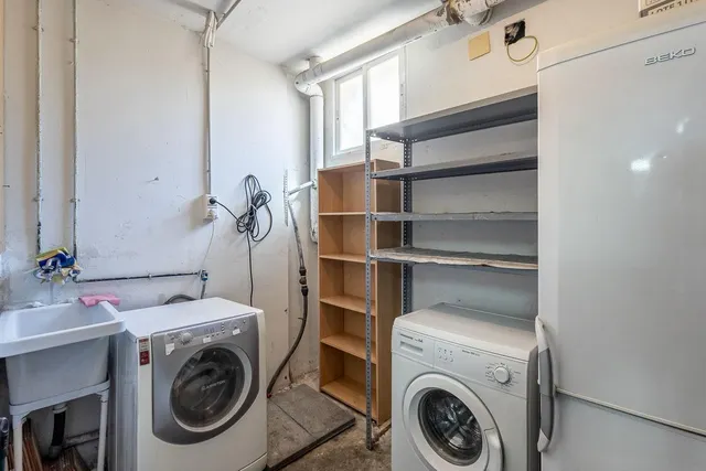 Amplia adosada en una de las mejores zonas de Churriana de la Vega — 39