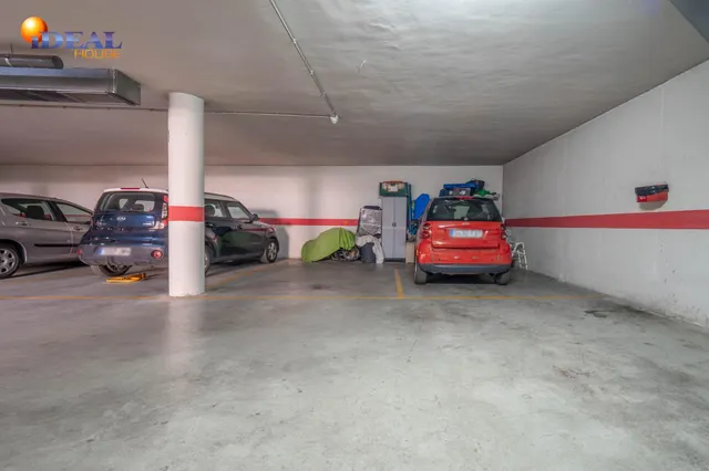 PISO EN LAS GABIAS JUNTO AL METRO — 32