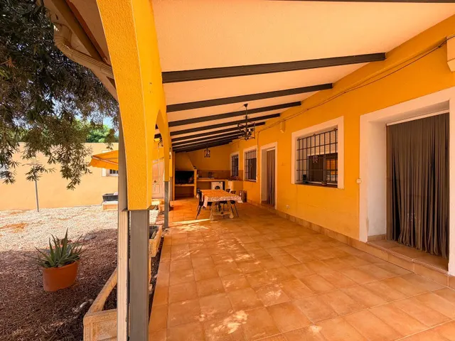 DOS CASAS EN UNA EN MATOLA SOLO EN ALQUILER — 42