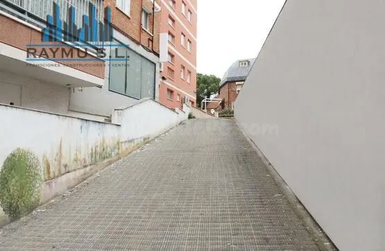 ¡Plaza de Garaje para Moto en Ciudad Universitaria – Madrid  - foto 3