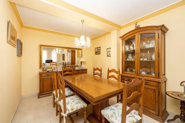 Espectacular casa unifamiliar en recinto cerrado en Granada capital — 23