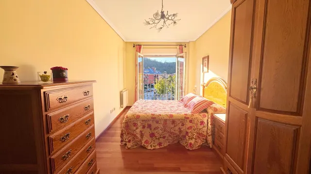 Piso de 3 dormitorios con ascensor, garaje y trastero — 7