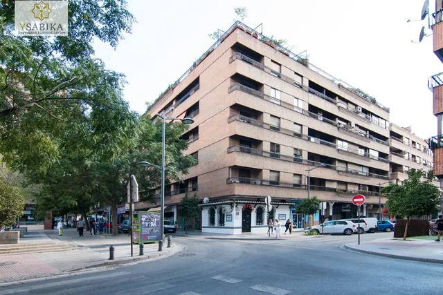 CALLE TRAJANO. Plaza Menorca — 34