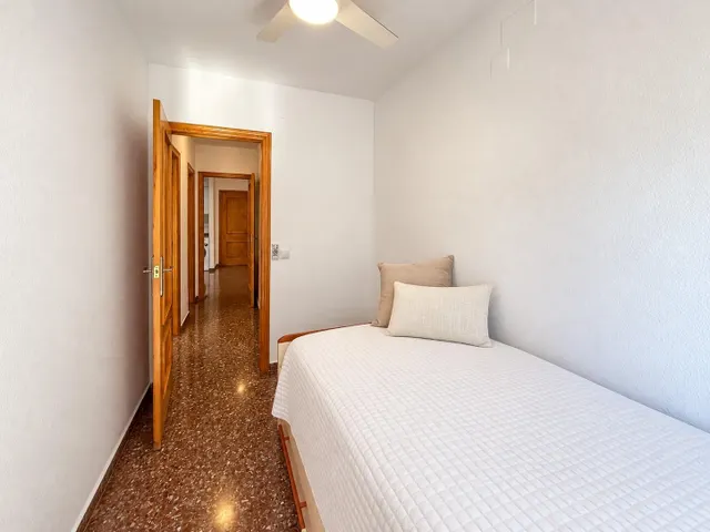 Piso de 2 habitaciones en alquiler en C/Juan Ramón Jiménez — 10