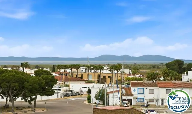 Ático de 61 m2, con 60 m2 de terraza-solarium, LICENCIA TURISTI. — 46