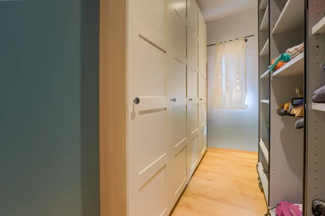 Chalet independiente de una planta con apartamento, piscina y parcela urbana de 2.800 m2 — 26