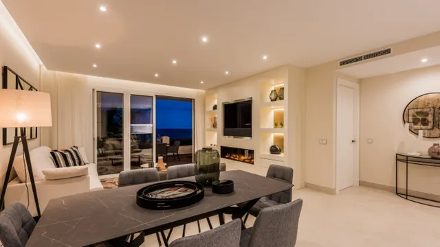APARTAMENTO TOTALMENTE REFORMADO CON VISTAS DESPEJADAS AL MAR EN VENTA EN BAHÍA DEL VELERÍN, ESTEPON — 10