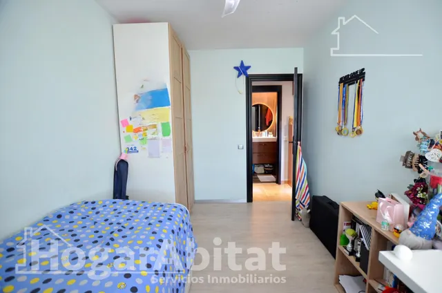 REFORMADO, BONITO Y EXTERIOR CON ASCENSOR Y PARKING, TOTALMENTE AMUEBLADO — 19